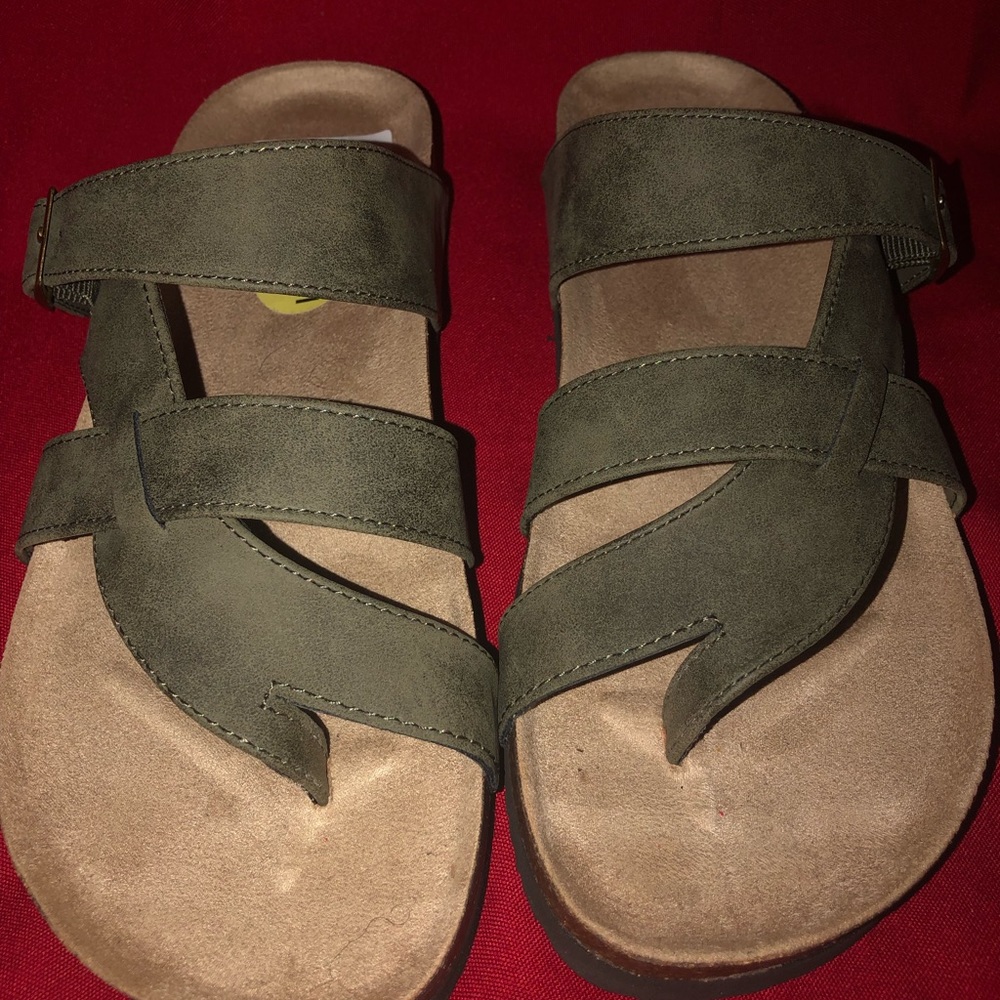 White Mountain suede like material sandals.